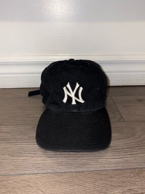 Black Baseball Cap with White NY Logo - Men's Hat ‘47 Brand